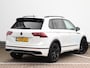 Volkswagen Tiguan 1.5 TSI R-Line Business | Schuif/kantel dak | Elektrische kofferbakklep | Achteruitrijcamera | Stoel en stuurwielverwarming | Dodehoekdetectie |