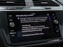 Volkswagen Tiguan 1.5 TSI R-Line Business | Schuif/kantel dak | Elektrische kofferbakklep | Achteruitrijcamera | Stoel en stuurwielverwarming | Dodehoekdetectie |