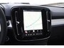 Volvo XC40 B3 177PK Automaat Plus Black Edition / Cruise control / Harman Kardon / 20'' velgen / Elektrisch verstelbare stoelen met geheugen / Stoel- en stuurverwarming