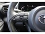 Toyota Yaris Cross 1.5 Hybrid Adventure Bi-Tone | Rijklaar | Blind Spot | Head Up | Sensoren v+a | Stoel-/stuurverw. | JBL | Apple/Android | LED | Keyless
