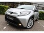 Toyota Aygo X 1.0 VVT-i MT first | Rijklaar | Stoelverw. | Clima | LED | Apple/Android | Privacy glass | LM-velgen | Dealer onderhouden