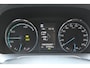 Toyota RAV4 2.5 Hybrid AWD Dynamic | Rijklaar | Trekhaak | Parelmoer | Adap.cruise | Sensoren v+a | Camera | 1650kg Trekgewicht | Dealer onderhouden | NL-auto