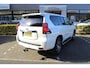 Toyota Land Cruiser 2.8 D-4D-F Executive Window Van | Rijklaar | Trekhaak | Parelmoerlak | Opendak | Stoelverwarming | Memory | Leder | Dodehoek