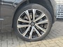 Volvo XC60 2.0 Recharge T6 AWD R-Design | Plug-in Hybrid (PHEV) | Panoramadak | Achteruitrijcamera | Parkeersensoren | Keyless Entry | Elektrische Achterklep | Stoelverwarming voor en achter | Cruise Control Adaptief | BLIS | Navigatie | Apple Carplay | Android Auto