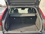 Volvo XC60 2.0 Recharge T6 AWD R-Design | Plug-in Hybrid (PHEV) | Panoramadak | Achteruitrijcamera | Parkeersensoren | Keyless Entry | Elektrische Achterklep | Stoelverwarming voor en achter | Cruise Control Adaptief | BLIS | Navigatie | Apple Carplay | Android Auto