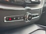 Volvo XC60 2.0 Recharge T6 AWD R-Design | Plug-in Hybrid (PHEV) | Panoramadak | Achteruitrijcamera | Parkeersensoren | Keyless Entry | Elektrische Achterklep | Stoelverwarming voor en achter | Cruise Control Adaptief | BLIS | Navigatie | Apple Carplay | Android Auto