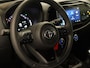 Toyota Aygo X 1.0 VVT-i MT Play - ORIGINEEL NEDERLANDSE AUTO - AFKOMSTIG VAN 1E EIGENAAR - AIRCO - ADAPTIEVE CRUISE CONTROL - CAMERA - APPLE CARPLAY/ ANDROID AUTO - 17 INCH WIELEN - LICHTSENSOR - ELEKTRISCHE RAMEN VOOR - ELEKTRISCH BEDIENBARE BUITENSPIEGELS