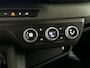 Renault Master T35 2.0 dCi 130pk L2H2 Advance | Nieuw | BPM-vrij | Rijklaarprijs | Dubbele schuifdeur | navigatie | vierseizoenbanden met spatschermen | trekhaak |,houtenvloer en kunststof wandbekleding | achteruitrijcamera | rear step | geintegreerde opstap in de achterbumper | reservewiel |