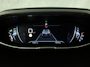 Peugeot 3008 1.2 PureTech Allure Automaat (NAP, APPLE CARPLAY, GROOT NAVI, 360 CAMERA, FOCAL AUDIO, LEDER, SPORTSTOELEN, TREKHAAK, KEYLESS, GETINT GLAS, NIEUWSTAAT)
