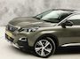 Peugeot 3008 1.2 PureTech Allure Automaat (NAP, APPLE CARPLAY, GROOT NAVI, 360 CAMERA, FOCAL AUDIO, LEDER, SPORTSTOELEN, TREKHAAK, KEYLESS, GETINT GLAS, NIEUWSTAAT)