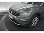 Volkswagen T-Roc 1.0 TSI Style Business 116pk | Trekhaak | Adaptieve Cruise Control | Elektronische Kofferklep | Apple Carplay
