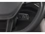 Volkswagen T-Roc 1.0 TSI Style Business 116pk | Trekhaak | Adaptieve Cruise Control | Elektronische Kofferklep | Apple Carplay