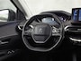 Peugeot 3008 1.2 PureTech Allure Sport (APPLE CARPLAY, GROOT NAVI, STOELVERWARMING, LEDER, 360 CAMERA, SPORTSTOELEN, KEYLESS, GETINT GLAS, TREKHAAK, ADAPTIVE CRUISE, NIEUWSTAAT)