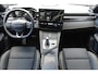 Lynk & Co 01 276PK Automaat More / Adaptive cruise control / Leren bekleding / Elektrisch verstelbare stoelen / Schuif- kanteldak / Stoel- en stuurverwarming / Parkeersensoren V+A / 360 Graden Camera / Elektrische achterklep / 20" lichtmetalen velgen