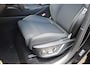 Lynk & Co 01 276PK Automaat More / Adaptive cruise control / Leren bekleding / Elektrisch verstelbare stoelen / Schuif- kanteldak / Stoel- en stuurverwarming / Parkeersensoren V+A / 360 Graden Camera / Elektrische achterklep / 20" lichtmetalen velgen