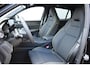 Lynk & Co 01 276PK Automaat More / Adaptive cruise control / Leren bekleding / Elektrisch verstelbare stoelen / Schuif- kanteldak / Stoel- en stuurverwarming / Parkeersensoren V+A / 360 Graden Camera / Elektrische achterklep / 20" lichtmetalen velgen