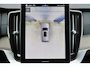 Volvo XC90 T8 Recharge AWD Plus Dark - IntelliSafe Assist & Surround - Panorama/schuifdak - Luchtvering - 360º Camera - Bowers & Wilkins audio - Adaptieve LED koplampen - Verwarmde voorstoelen, stuur & achterbank - Parkeersensoren voor & achter - Elektr. bedienb. voorstoelen met geheugen - Extra getint glas - Draadloze tel. lader - Inklapbare trekhaak - 21' LMV