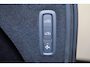 Volvo XC90 T8 Recharge AWD Plus Dark - IntelliSafe Assist & Surround - Panorama/schuifdak - Luchtvering - 360º Camera - Bowers & Wilkins audio - Adaptieve LED koplampen - Verwarmde voorstoelen, stuur & achterbank - Parkeersensoren voor & achter - Elektr. bedienb. voorstoelen met geheugen - Extra getint glas - Draadloze tel. lader - Inklapbare trekhaak - 21' LMV