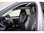 Volvo XC90 T8 Recharge AWD Plus Dark - IntelliSafe Assist & Surround - Panorama/schuifdak - Luchtvering - 360º Camera - Bowers & Wilkins audio - Adaptieve LED koplampen - Verwarmde voorstoelen, stuur & achterbank - Parkeersensoren voor & achter - Elektr. bedienb. voorstoelen met geheugen - Extra getint glas - Draadloze tel. lader - Inklapbare trekhaak - 21' LMV