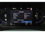 Volvo XC90 T8 Recharge AWD Plus Dark - IntelliSafe Assist & Surround - Panorama/schuifdak - Luchtvering - 360º Camera - Bowers & Wilkins audio - Adaptieve LED koplampen - Verwarmde voorstoelen, stuur & achterbank - Parkeersensoren voor & achter - Elektr. bedienb. voorstoelen met geheugen - Extra getint glas - Draadloze tel. lader - Inklapbare trekhaak - 21' LMV