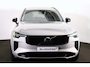 Volvo XC90 T8 Recharge AWD Plus Dark - IntelliSafe Assist & Surround - Panorama/schuifdak - Luchtvering - 360º Camera - Bowers & Wilkins audio - Adaptieve LED koplampen - Verwarmde voorstoelen, stuur & achterbank - Parkeersensoren voor & achter - Elektr. bedienb. voorstoelen met geheugen - Extra getint glas - Draadloze tel. lader - Inklapbare trekhaak - 21' LMV