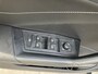 Volkswagen T-Roc 1.5 TSI DSG R-LINE EDITION , PANORAMADAK , BLACK STYLE , KEYLESS ENTRY , ADAPTIVE CRUISE , LANE ASSIST , IQ-LIGHT , LED , STOEL VERWARMING , APPEL CARPAY / ANDROID , PRIVACY GLASS , LAVASTONE INTERIEUR , 19 INCH LM . TWO TONE , CAMERA