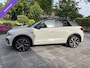 Volkswagen T-Roc 1.5 TSI DSG R-LINE EDITION , PANORAMADAK , BLACK STYLE , KEYLESS ENTRY , ADAPTIVE CRUISE , LANE ASSIST , IQ-LIGHT , LED , STOEL VERWARMING , APPEL CARPAY / ANDROID , PRIVACY GLASS , LAVASTONE INTERIEUR , 19 INCH LM . TWO TONE , CAMERA