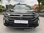 Volkswagen T-Roc DSG 1.5 TSI R-LINE EDITION PANORAMADAK , BLACK STYLE , KEYLESS ENTRY , IQ-LIGHT , LED , LANE ASSIST , ADAPTIVE CRUISE , STOEL VERWARMING , APPELE CARPLY , PRIVACY GLASS , CLIMA AIRCO , 19 INCH LM