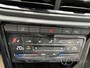 Volkswagen T-Roc 1.5 TSI DSG R-LINE EDITION , PANO , BLACK STYLE , KEYLESS ENTRY , SIDE ASSIST , LANE ASSIST , CAMERA , PDC , VIRTUAL COCKPIT , IQ-LIGHT , LED , ACHTERKLEP MET VOET SENSOR , PRIVACY GLASS , STUUR EN STOEL VERWARMING .