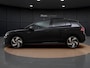 Volkswagen Golf 1.5 eHybrid GTE 272 PK | Pano Dak | Trekhaak | Head-up Display | Black Style | Camera | Side Assist | ACC | Leder | Elek. Stoel | Sportstoelen | Stuur-/Stoelverwarming | Matrix LED | 18'' |
