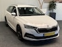 Skoda Octavia COMBI 1.4 TSI iV PHEV BUSINESS EDITION NAVIGATIE VIA APPLE CARPLAY/ANDROID CRUISE CONTROL STOEL EN STUURVERWARMING RIJSTROOKSENSOREN KEYLESS GO PDC ZEER MOOI !!