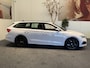 Skoda Octavia COMBI 1.4 TSI iV PHEV BUSINESS EDITION NAVIGATIE VIA APPLE CARPLAY/ANDROID CRUISE CONTROL STOEL EN STUURVERWARMING RIJSTROOKSENSOREN KEYLESS GO PDC ZEER MOOI !!
