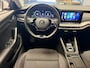 Skoda Octavia COMBI 1.4 TSI iV PHEV BUSINESS EDITION NAVIGATIE VIA APPLE CARPLAY/ANDROID CRUISE CONTROL STOEL EN STUURVERWARMING RIJSTROOKSENSOREN KEYLESS GO PDC ZEER MOOI !!