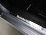 Mercedes-Benz A-klasse 180 Business Solution AMG | Night | Panoramaschuifdak | Premium Plus | Head-Up | MULTIBEAM LED | Dodehoekassistent | 19 inch AMG-velgen |