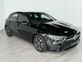 Mercedes-Benz A-klasse 180 Star Edition | Widescreen | Achteruitrijcamera | Led-koplampen | Parkeer assistent | Stoelverwarming |