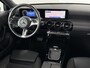 Mercedes-Benz A-klasse 180 Star Edition | Widescreen | Achteruitrijcamera | Led-koplampen | Parkeer assistent | Stoelverwarming |