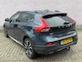 Volvo V40 Cross Country 1.5 T3 Polar+ Luxury | Trekhaak | Panoramadak | Harman Kardon Audio | Achteruitrijcamera | Parkeerassistent | Keyless Entry | LED Koplampen | Lederen Bekleding | Stoelverwarming | Lichtmetalen Velgen 18 inch | Navigatie