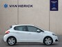 Peugeot 208 1.2 PureTech Signature | Navigatie | Parkeersensoren | Cruise Control