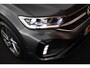 Volkswagen T-Roc 1.5 TSI 150pk DSG R-Line Trekhaak IQ.Light Camera Navigatie Adaptive cruise