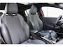 Peugeot 208 1.2 PureTech GT-Line | Stoelverwarming | Adaptive cruise control | Panoramadak | Achteruitrijcamera | Apple carplay/Android auto | Parkeersensoren | Navigatie