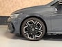 Volkswagen Golf 1.5 eTSI R-Line Edition | Pano | Trekhaak | H&K | Stuur/Stoelverwarming | HUD | Camera | Sfeerverlichting