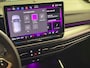 Volkswagen Golf 1.5 eTSI R-Line Edition | Pano | Trekhaak | H&K | Stuur/Stoelverwarming | HUD | Camera | Sfeerverlichting