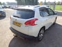 Peugeot 2008 1.2 PureTech Féline Ecc, Panorama dak, Carplay/android, trekhaak, metallic lak