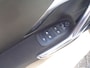 Peugeot 2008 1.2 PureTech Féline Ecc, Panorama dak, Carplay/android, trekhaak, metallic lak