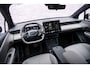 Lynk & Co 02 More 66 kWh | 22kW Lader | Panoramadak | 360 Graden Camera | Parkeersensoren | Keyless Entry | Elektrische Achterklep | Elektrisch Verstelbare Voorstoelen | Stoelverwarming | Cruise Control Adaptief | Dodehoekdetectie | Navigatie | Apple Carplay | Android Auto