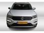 Volkswagen T-Roc 1.5 TSI Style Navigatie | Inklapbare spiegels | Climate Control | Privacy Glass