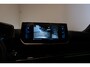 Peugeot 2008 1.2 PureTech GT *PANORAMADAK/STOELVERWARMING* Afn. Trekhaak/Apple Carplay/Navi/Camera VOL