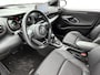 Toyota Yaris 1.5 Hybrid Executive + | JBL | Head-Up Display | Dodehoek detectie | Parkeersensoren voor+achter | Stoelverwarming | Draadloze telefoonlader | Navigatie | Apple CarPlay/Android Auto | Climate Control |