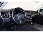 Volvo XC60 T6 Recharge AWD Inscription Expression - Panorama/schuifdak - IntelliSafe Assist - Harman/Kardon audio - Adaptieve LED koplampen - Parkeercamera achter - Verwarmde voorstoelen & stuur - Parkeersensoren voor & achter - Draadloze tel. lader - Extra getint glas - Inklapbare trekhaak - 18' LMV