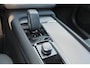 Volvo XC90 T8 Recharge AWD Core Bright - IntelliSafe Assist & Surround - Harman/Kardon audio - Adaptieve LED koplampen - Parkeercamera achter - Verwarmde voorstoelen, stuur & achterbank - Parkeersensoren voor & achter - Draadloze tel. lader - Extra getint glas - Inklapbare trekhaak - 20' LMV